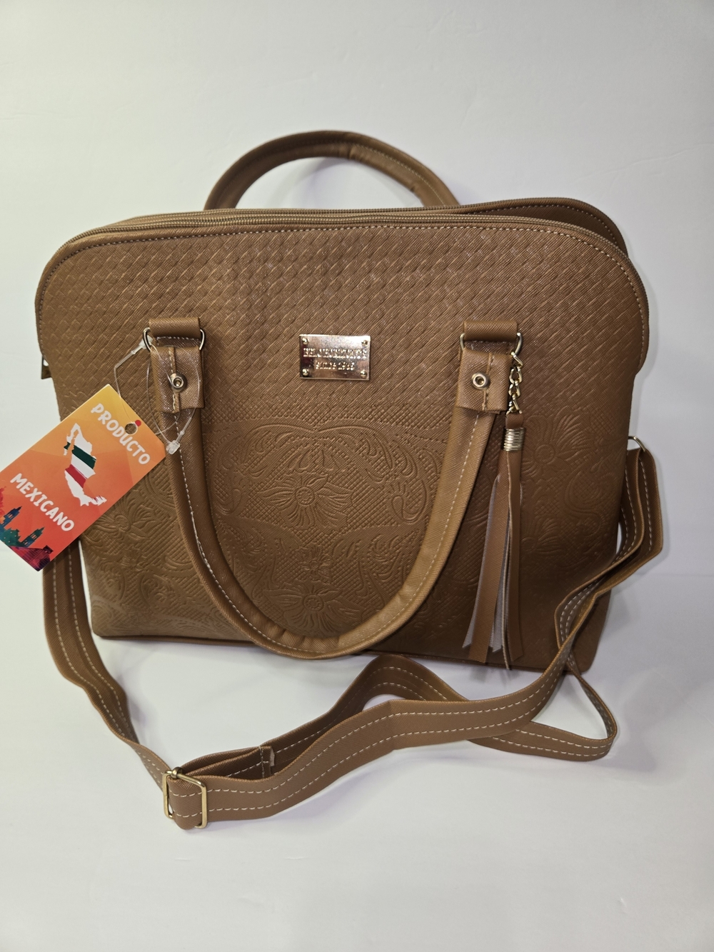 Artisanal handbag